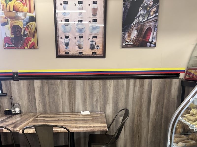 La Caleñita Bakery & Café interior